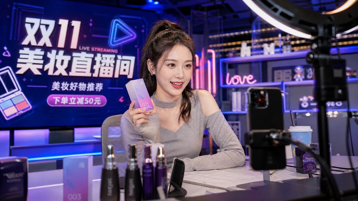 探花新闻-探花直播卖货功能全面升级，新增AI选品推荐与智能客服